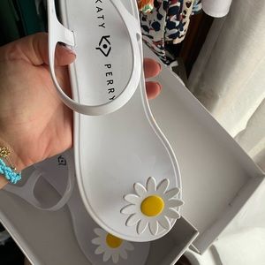 Katie Perry Daisy Gel sandals
